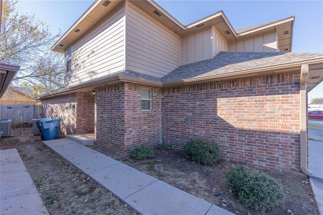 2132 Buena Vida Lane, Edmond, OK 73013