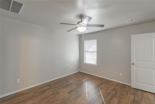 2132 Buena Vida Lane, Edmond, OK 73013