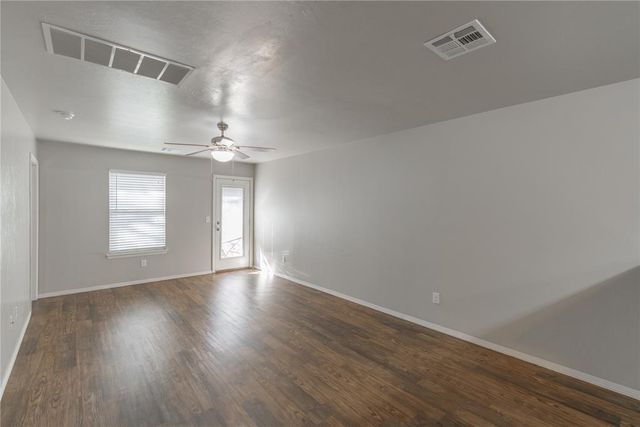 2132 Buena Vida Lane, Edmond, OK 73013