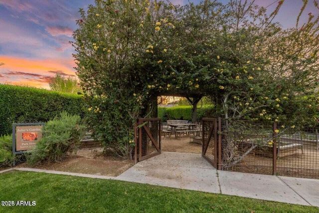 24437 N 72ND Way, Scottsdale, AZ 85255