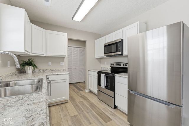 6522 Hazelhatch Drive, Indianapolis, IN 46268