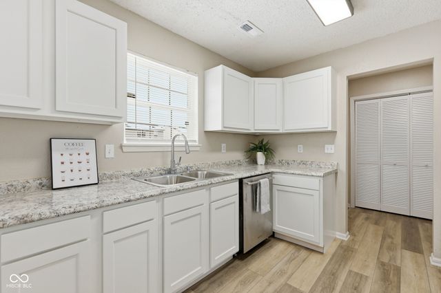 6522 Hazelhatch Drive, Indianapolis, IN 46268