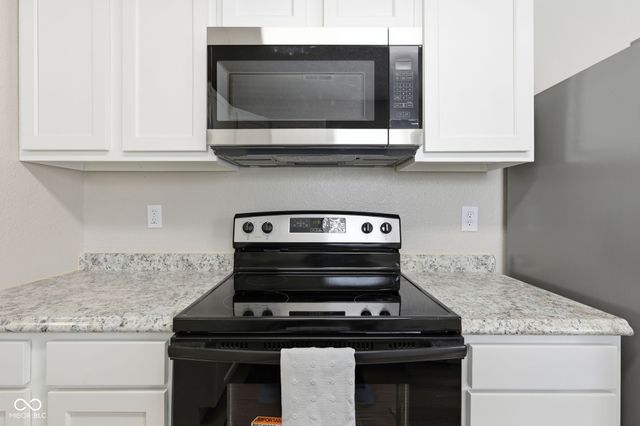 6522 Hazelhatch Drive, Indianapolis, IN 46268