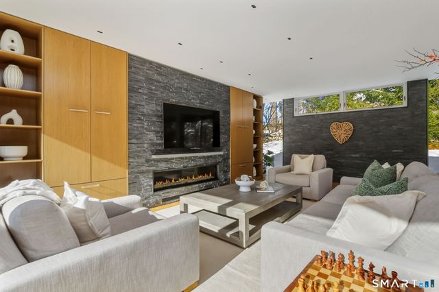 58 Lambert Road, New Canaan, CT 06840