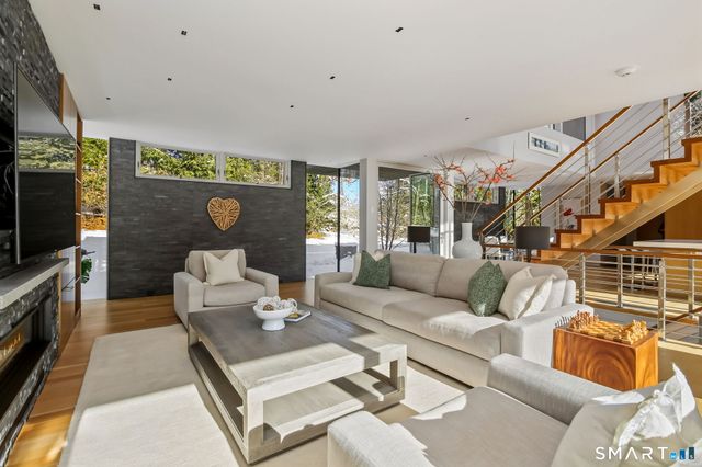 58 Lambert Road, New Canaan, CT 06840