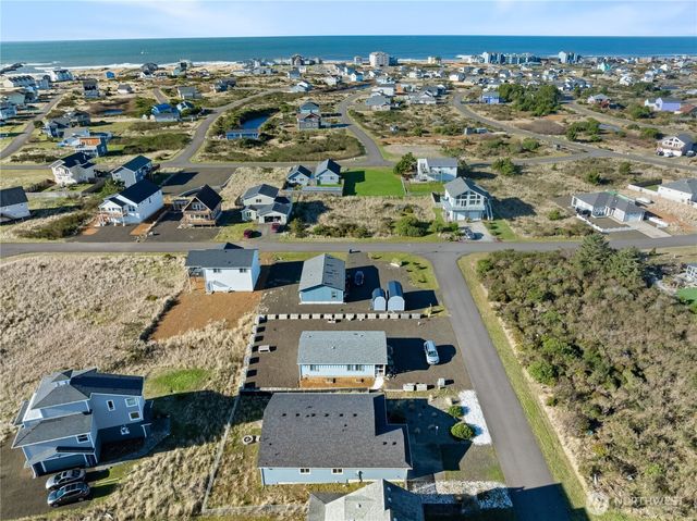 417 Riviera Street SW, Ocean Shores, WA 98569