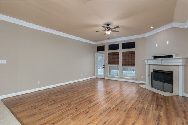 7613 Woodhaven Drive, North Richland Hills, TX 76182