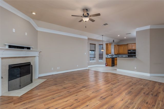 7613 Woodhaven Drive, North Richland Hills, TX 76182