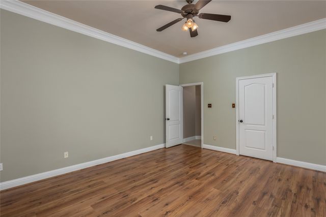 7613 Woodhaven Drive, North Richland Hills, TX 76182