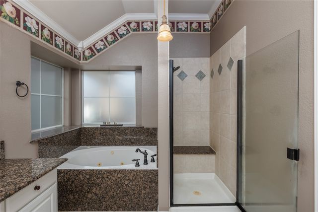 7613 Woodhaven Drive, North Richland Hills, TX 76182