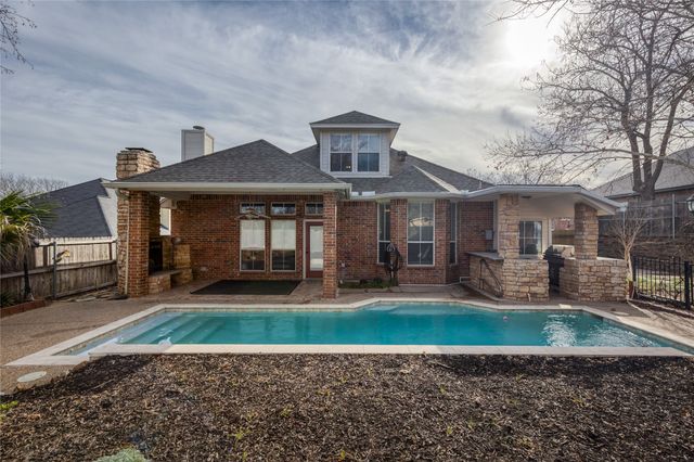 7613 Woodhaven Drive, North Richland Hills, TX 76182