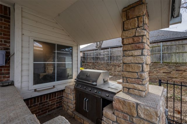 7613 Woodhaven Drive, North Richland Hills, TX 76182