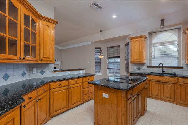 7613 Woodhaven Drive, North Richland Hills, TX 76182