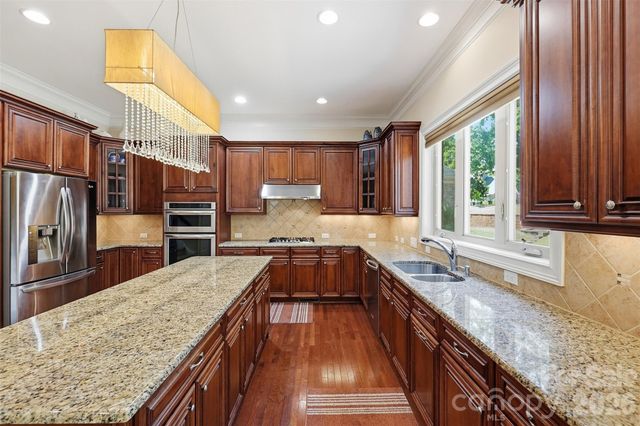 5828 Copperleaf Commons Court, Charlotte, NC 28277