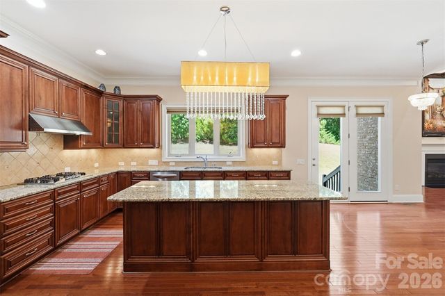 5828 Copperleaf Commons Court, Charlotte, NC 28277