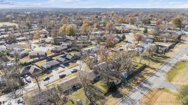 18551 E Admiral Boulevard S, Tulsa, OK 74015