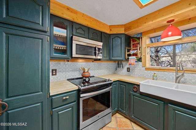 8802 E Buckboard Road, Tucson, AZ 85749