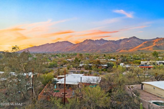 8802 E Buckboard Road, Tucson, AZ 85749