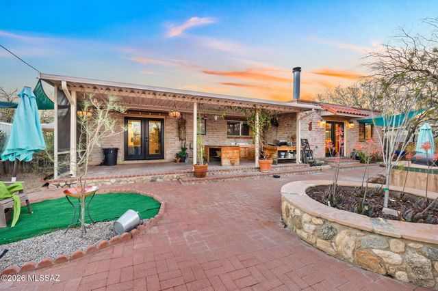 8802 E Buckboard Road, Tucson, AZ 85749