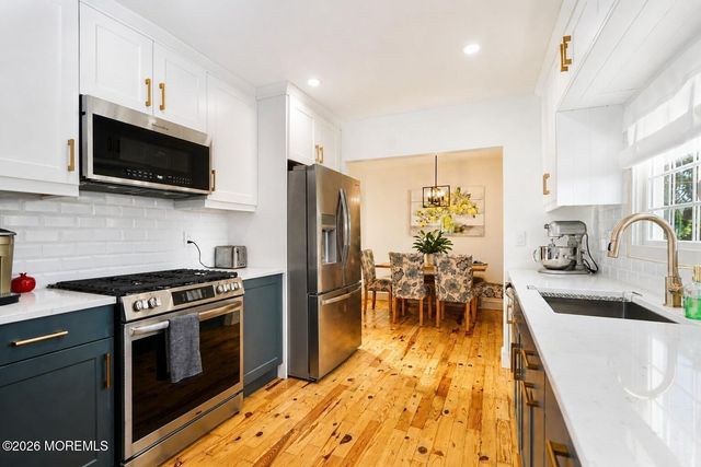 17 Fisher Avenue, Middlesex, NJ 08846