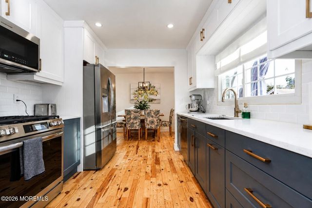 17 Fisher Avenue, Middlesex, NJ 08846