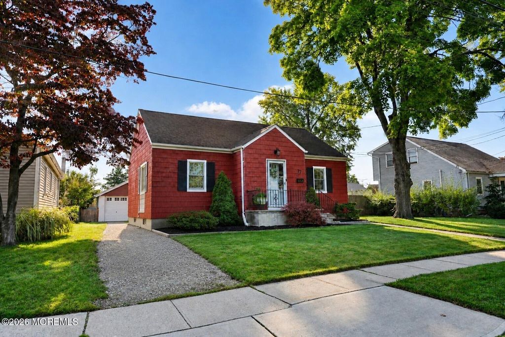 17 Fisher Avenue, Middlesex, NJ 08846