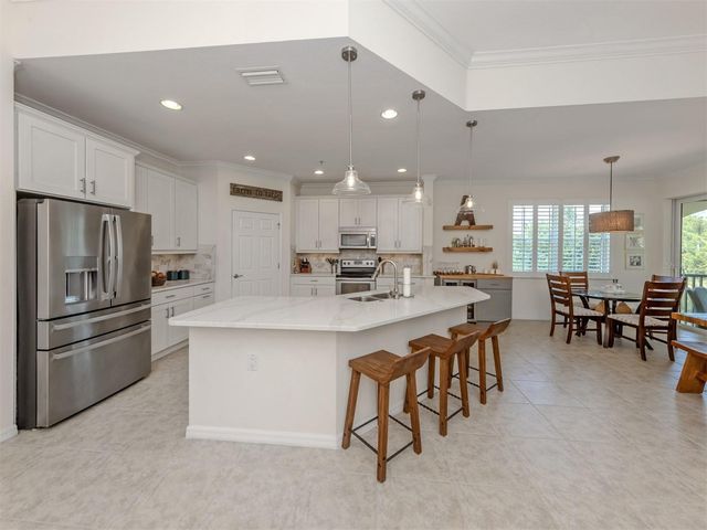 142 BELLA VISTA TERRACE 13C, Nokomis, FL 34275