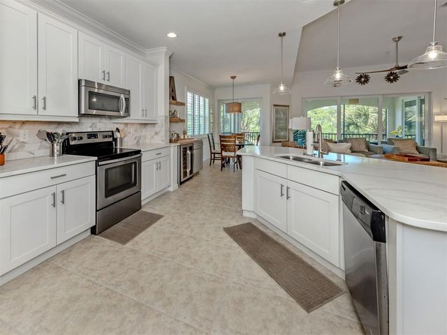 142 BELLA VISTA TERRACE 13C, Nokomis, FL 34275