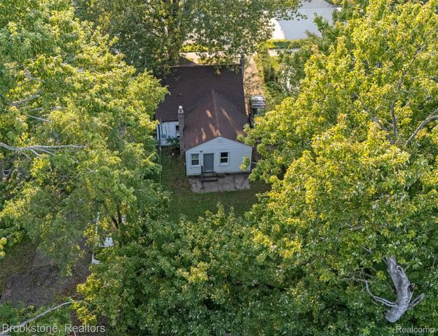 5689 Cornell Street, Dearborn Heights, MI 48125