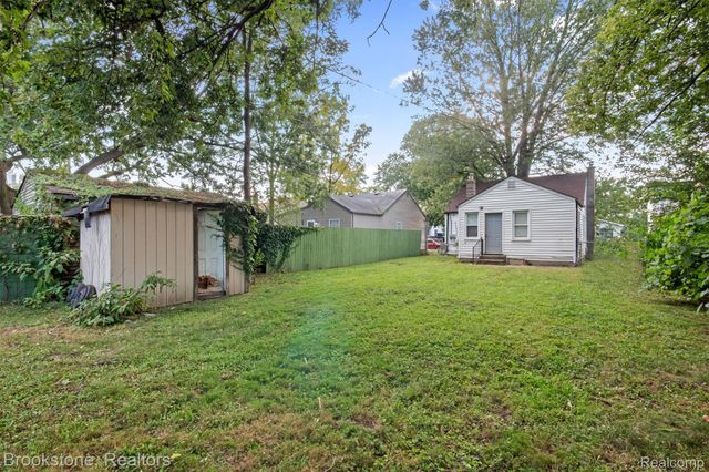 5689 Cornell Street, Dearborn Heights, MI 48125