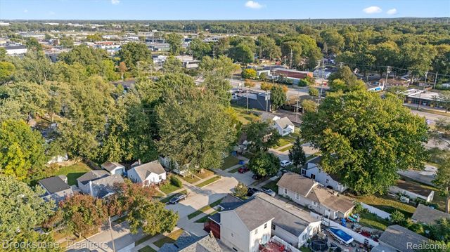 5689 Cornell Street, Dearborn Heights, MI 48125