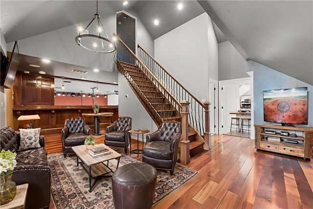 3302 Crestview Dr, N Versailles, PA 15137