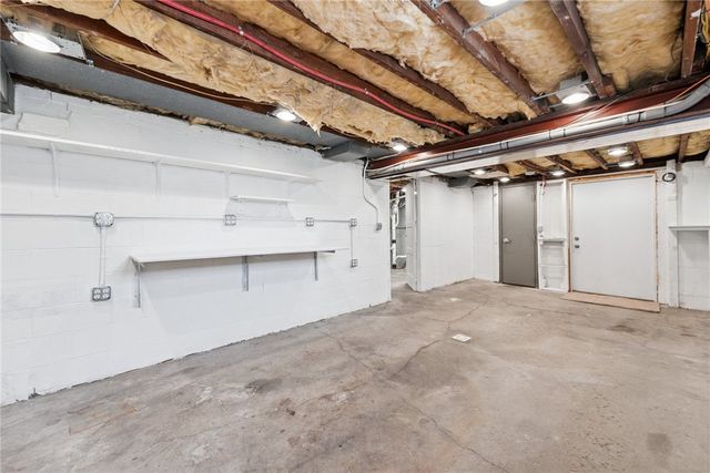 3302 Crestview Dr, N Versailles, PA 15137