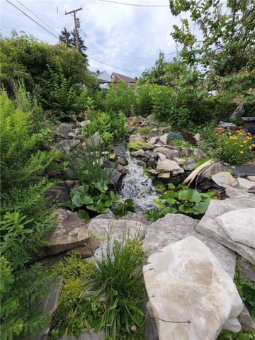 3302 Crestview Dr, N Versailles, PA 15137