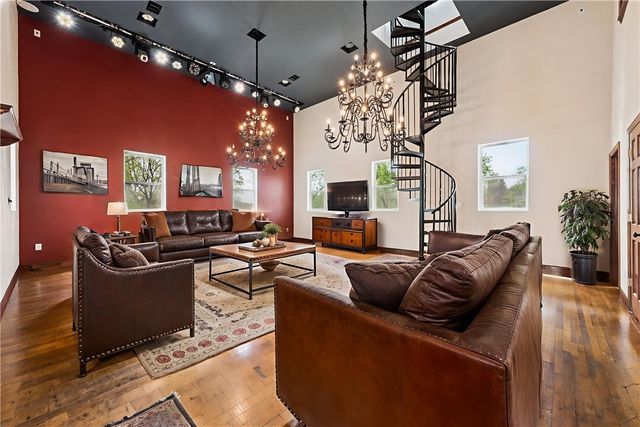 3302 Crestview Dr, N Versailles, PA 15137