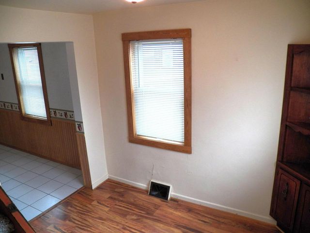 3606 Division STREET, Manitowoc, WI 54220