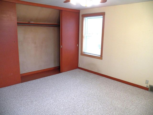 3606 Division STREET, Manitowoc, WI 54220