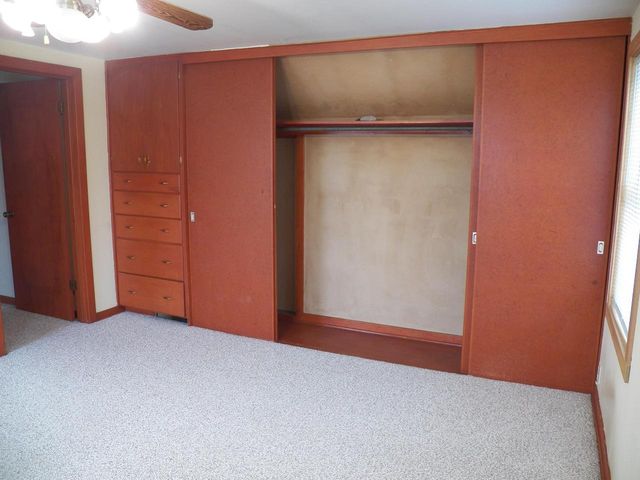 3606 Division STREET, Manitowoc, WI 54220