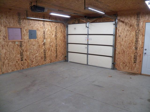 3606 Division STREET, Manitowoc, WI 54220