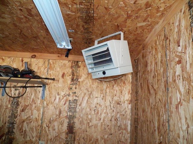 3606 Division STREET, Manitowoc, WI 54220