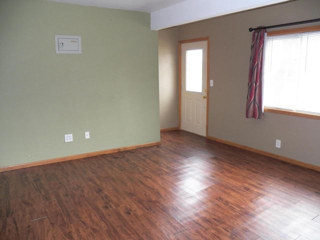 3606 Division STREET, Manitowoc, WI 54220