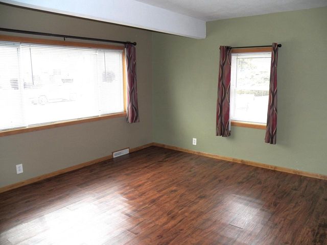 3606 Division STREET, Manitowoc, WI 54220