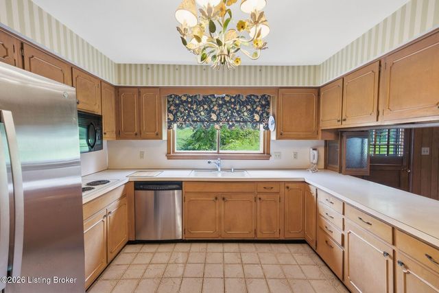 1719 Sutherland Dr, Louisville, KY 40205
