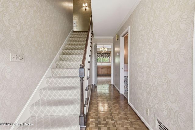 1719 Sutherland Dr, Louisville, KY 40205