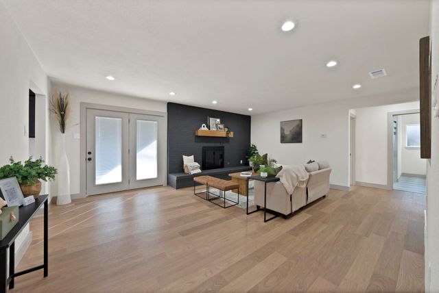 4209 Shipley Court, Benbrook, TX 76116