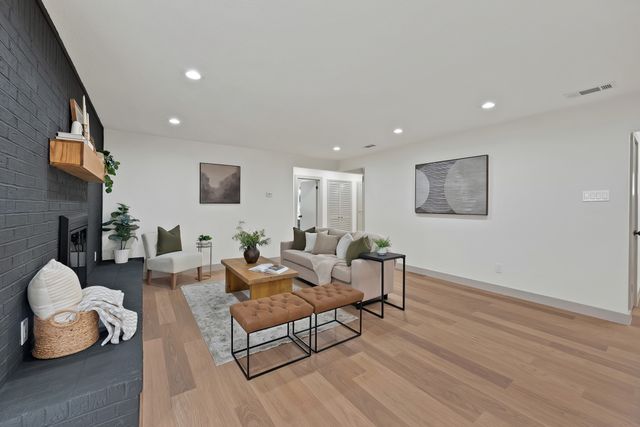 4209 Shipley Court, Benbrook, TX 76116