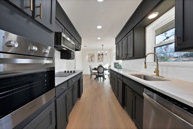 4209 Shipley Court, Benbrook, TX 76116