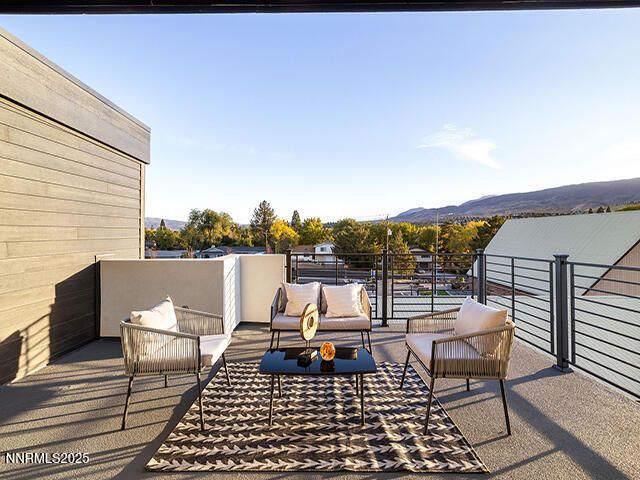 3828 Lakeside Drive 15, Reno, NV 89509