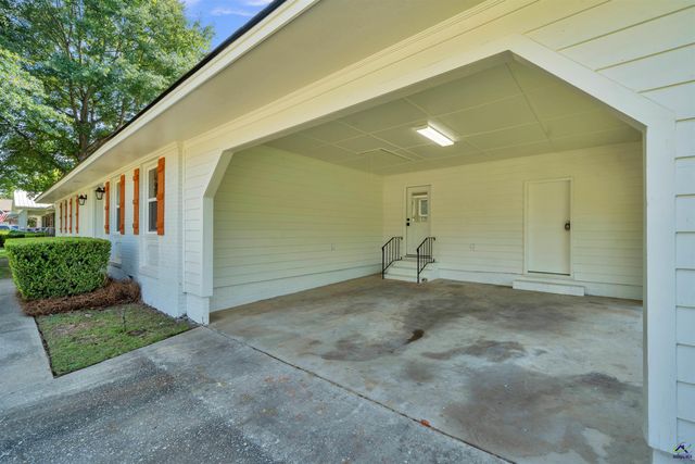 1108 Kenwood Drive, Perry, GA 31069