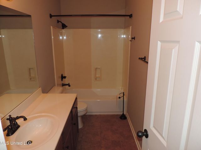 5784 E Bedford Loop, Southaven, MS 38672